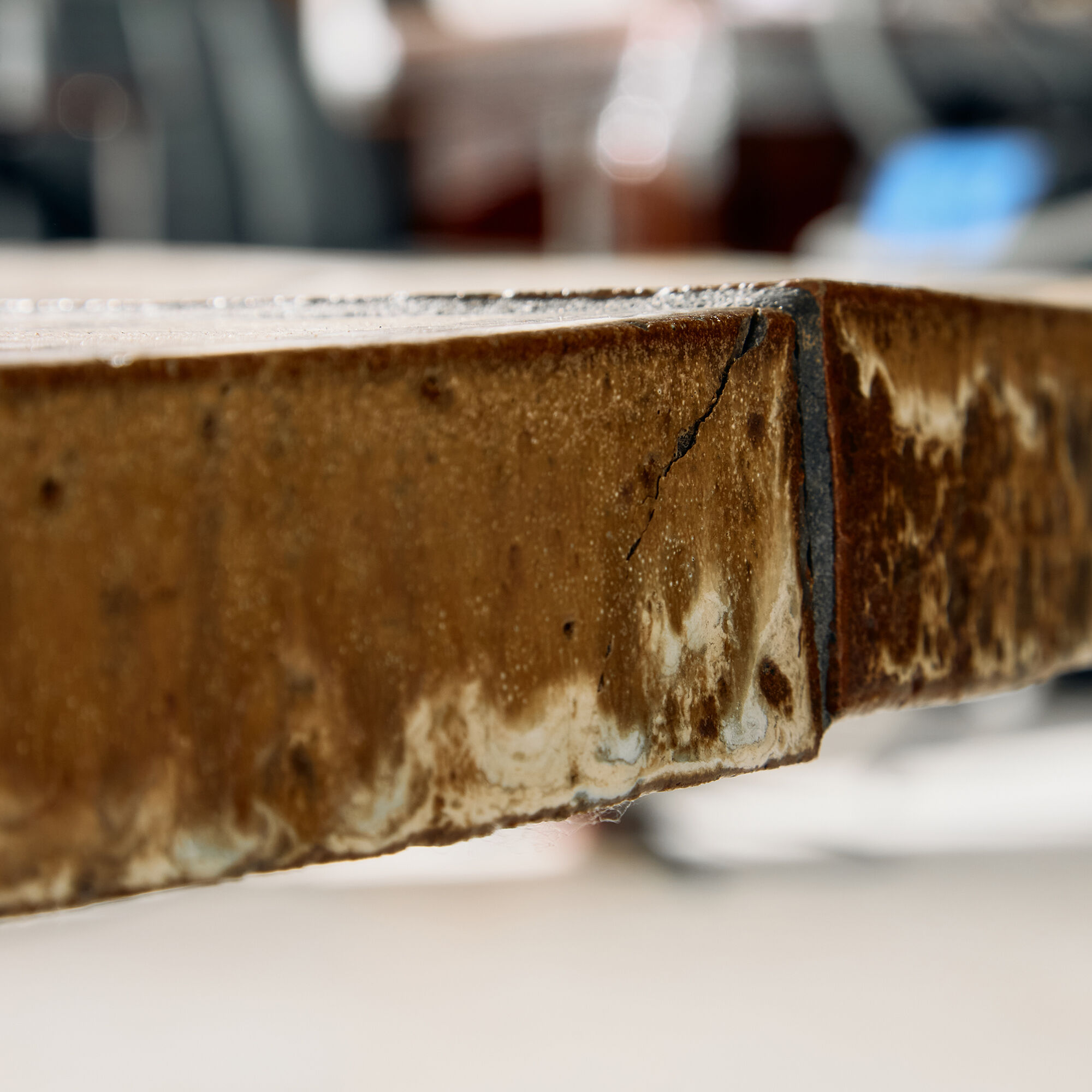 Table basse en hêtre avec plateau en pierre