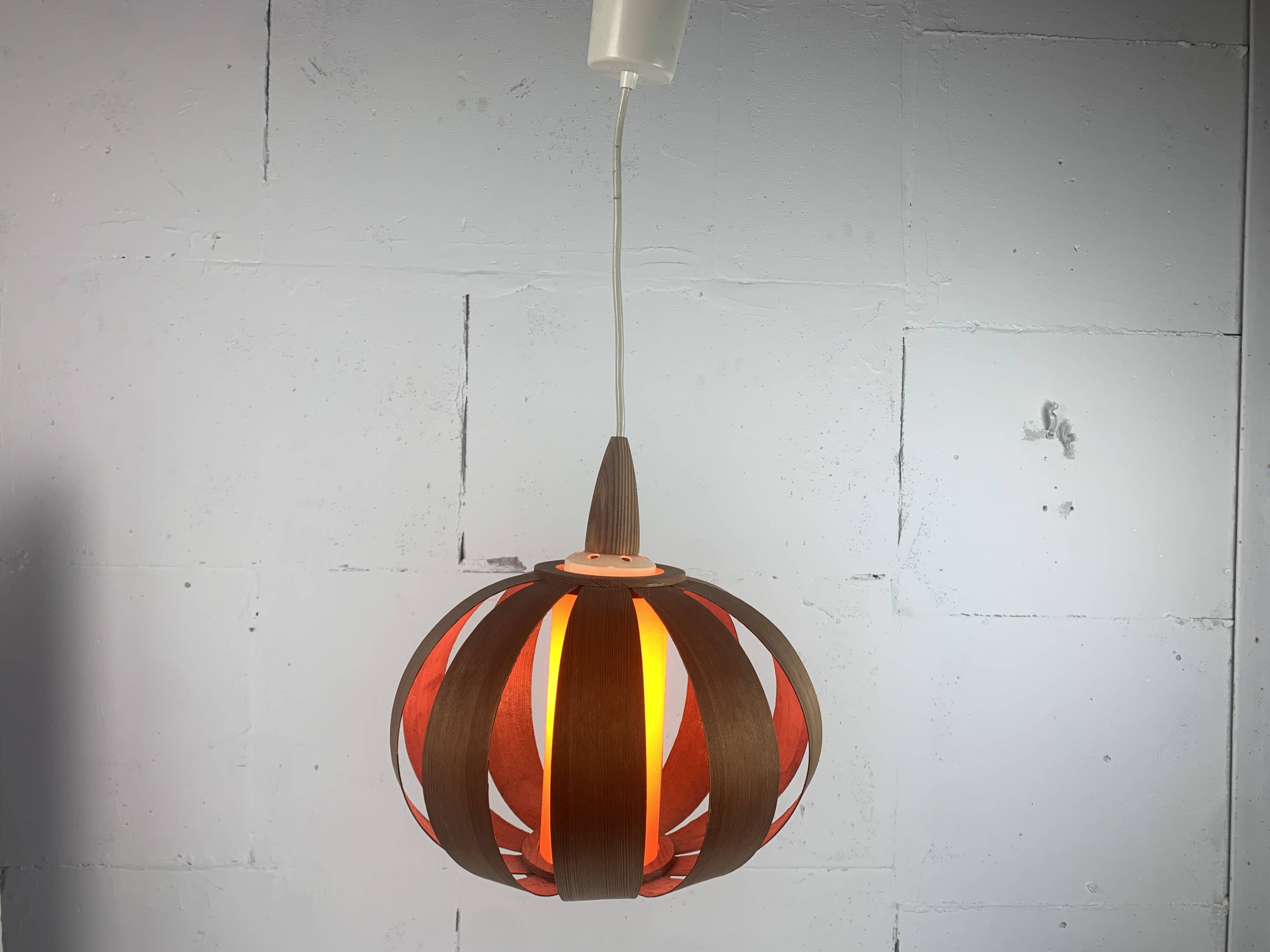 Pendentif champignon OVNI de l'ère spatiale du milieu du siècle, style Hans Agne Jakobsson
