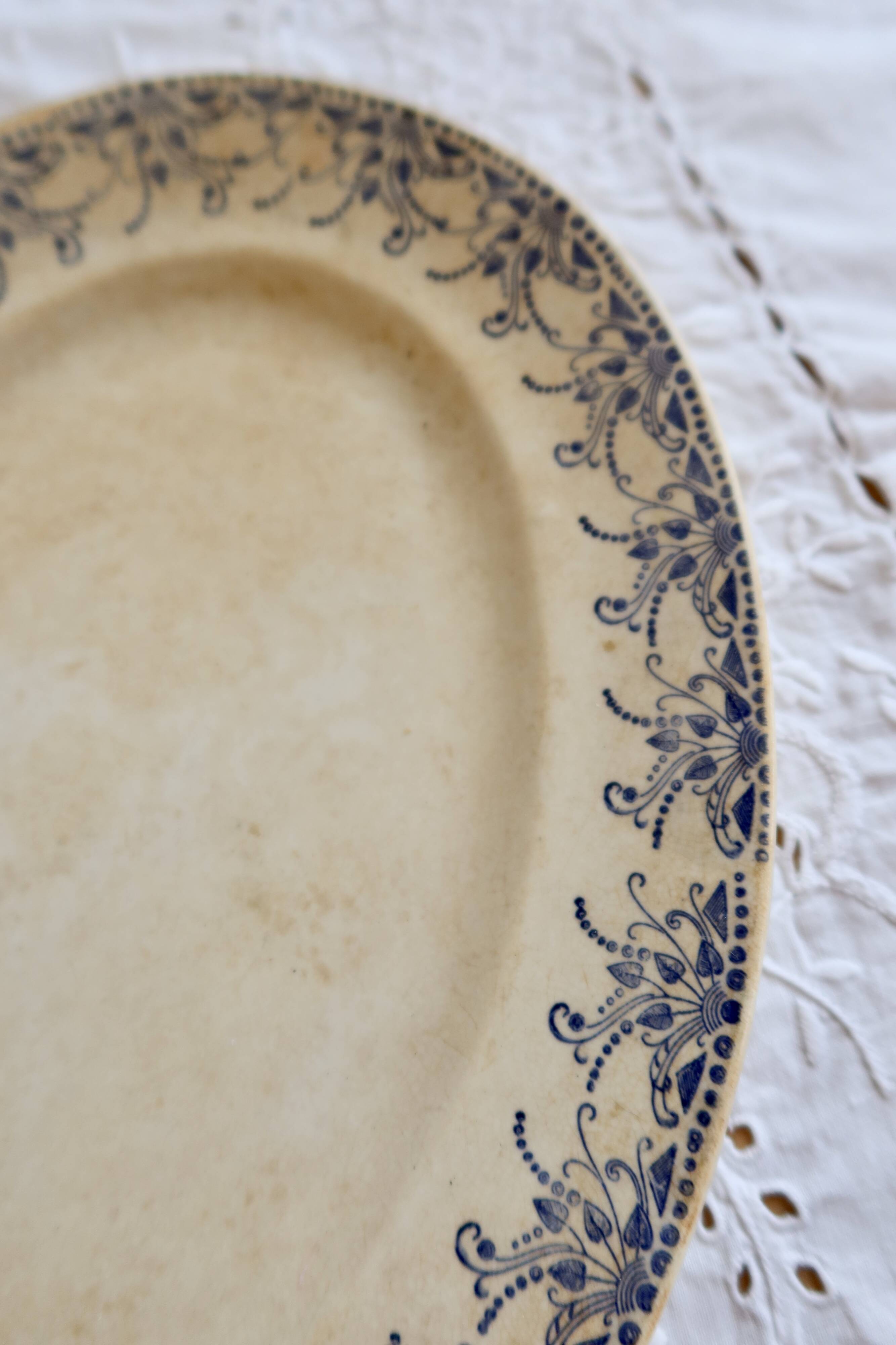 Antique oval serving dish, ironstone Creil & Montereau - Tolga model