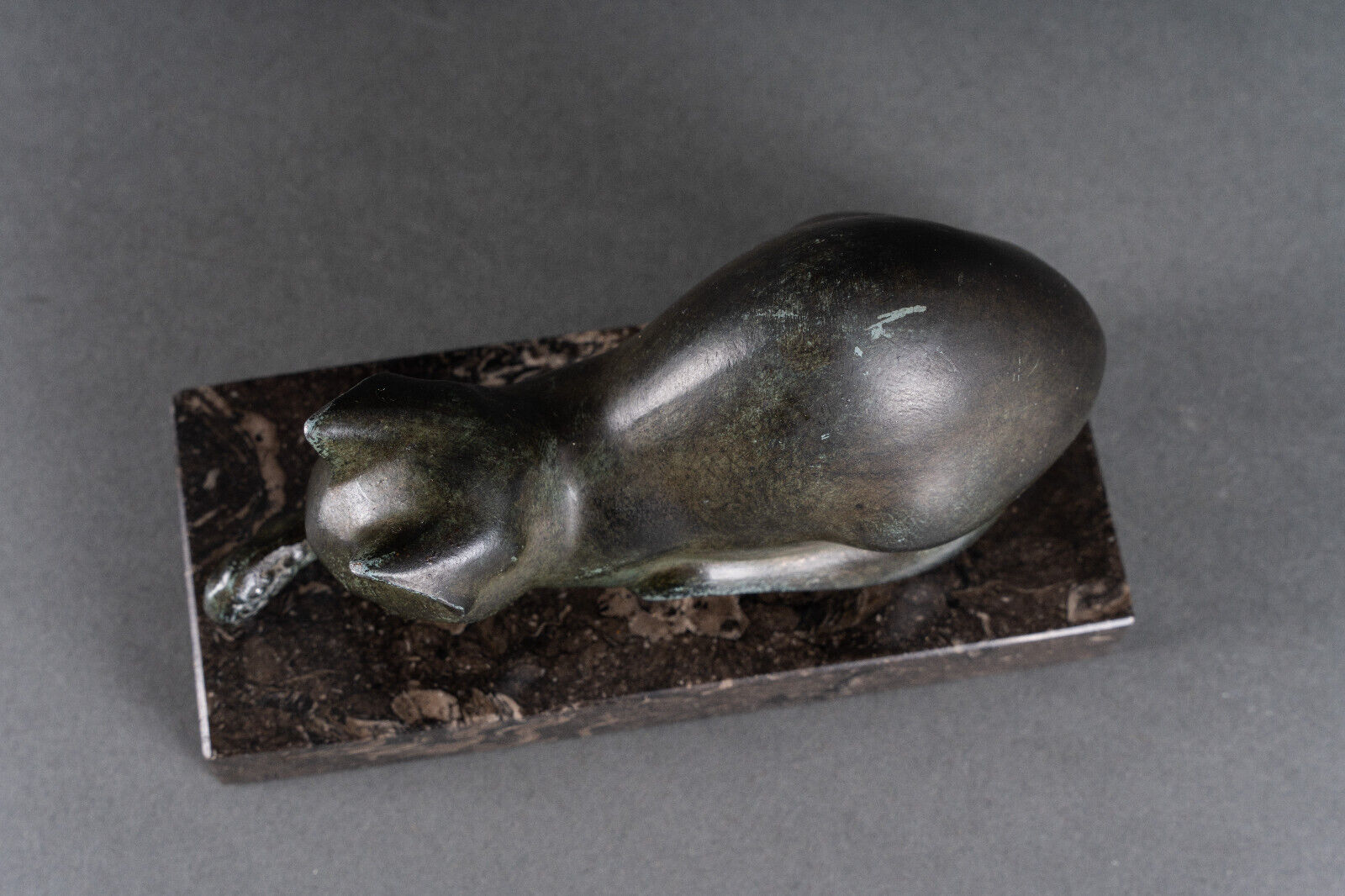 Art deco cat in regule by m. font green patina 1930 marble base