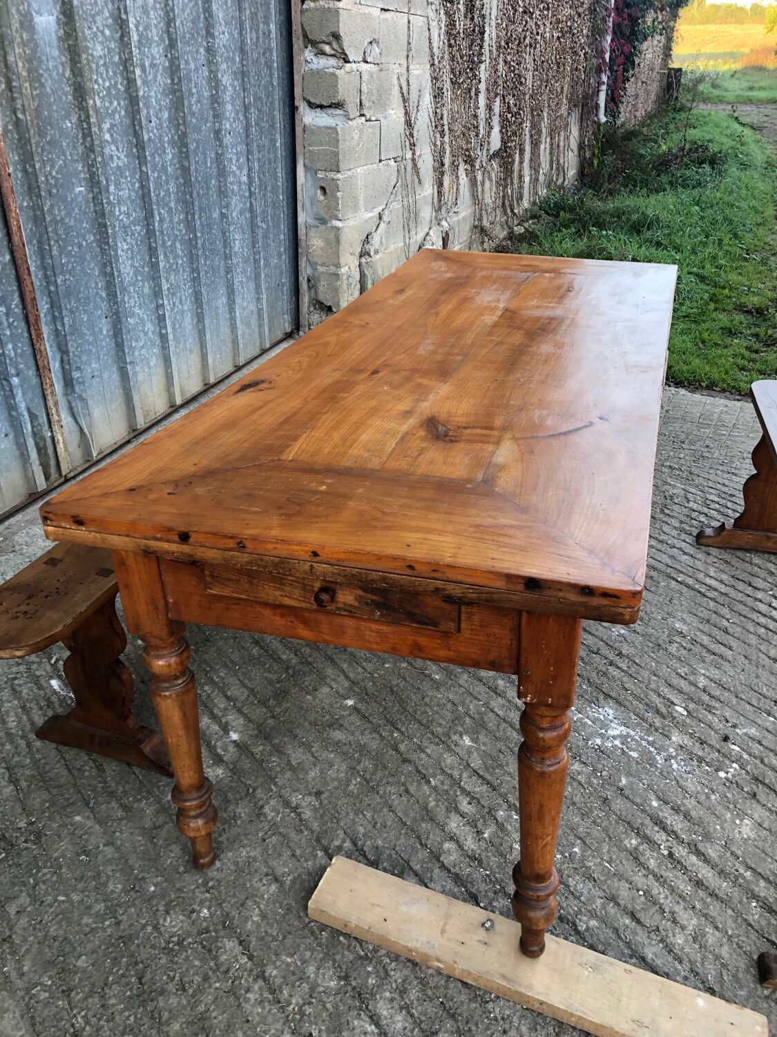 Antique farmhouse table in solid cherry wood with its 2 benches