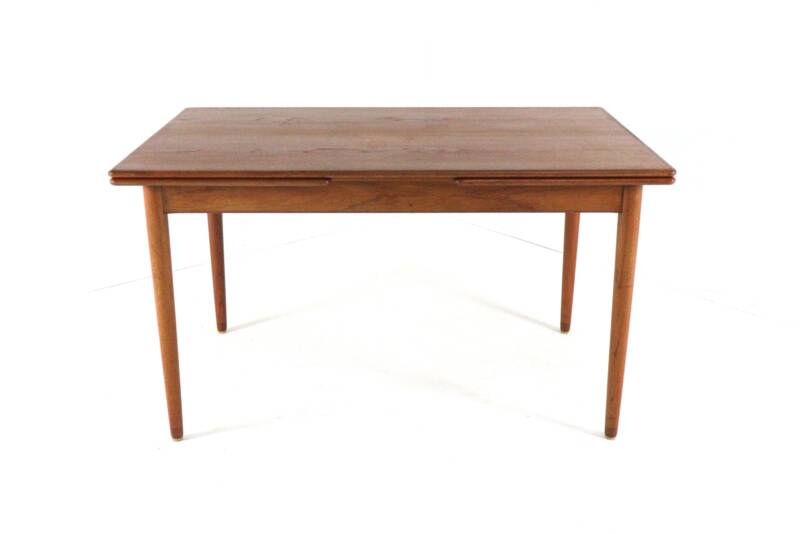 Rectangular extendable Danish dining table 'Flovt' in modern mid-century teak.
