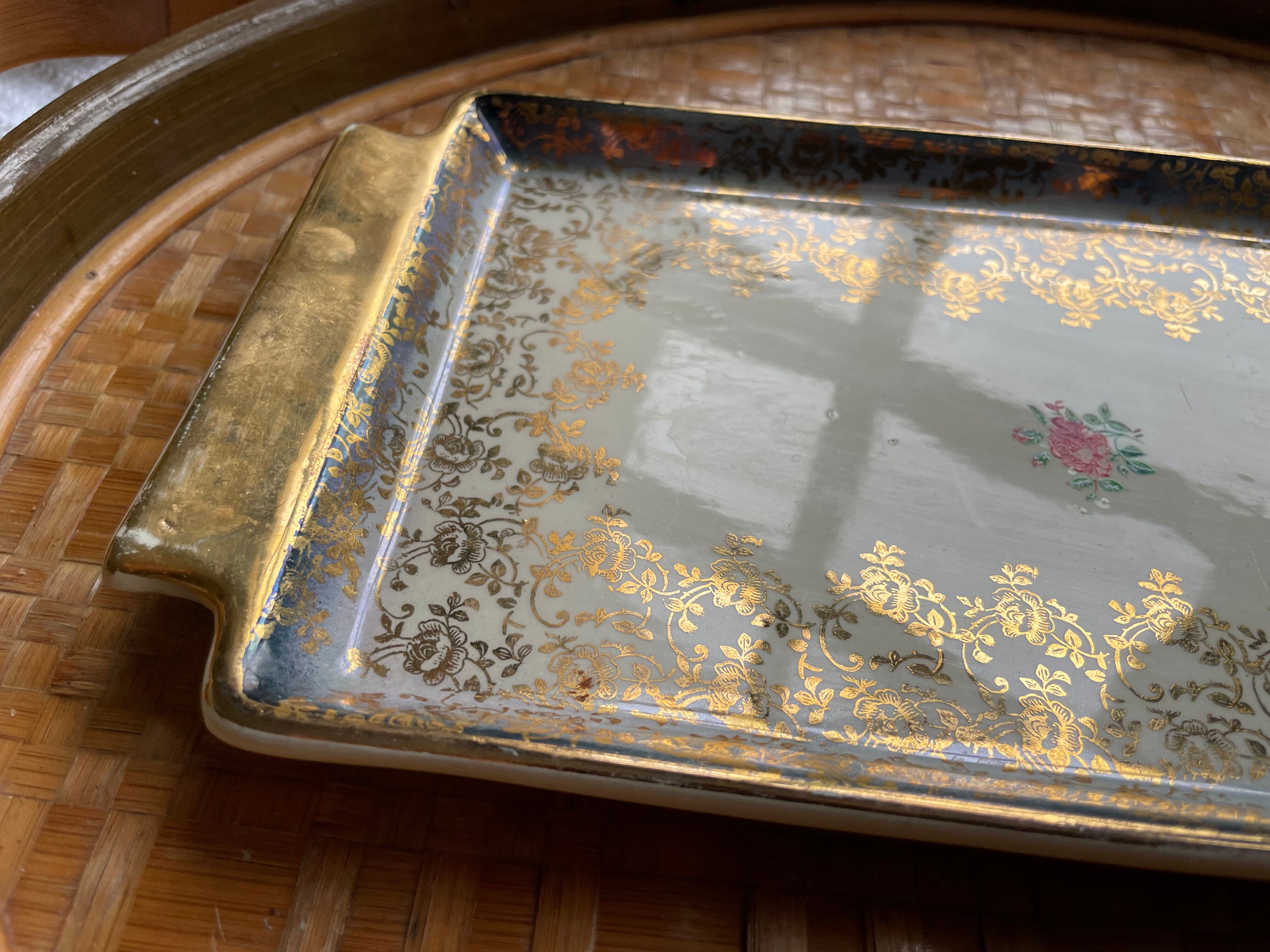 Serving tray
