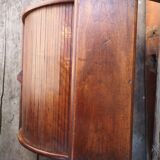 Curtain-closing office filing cabinet