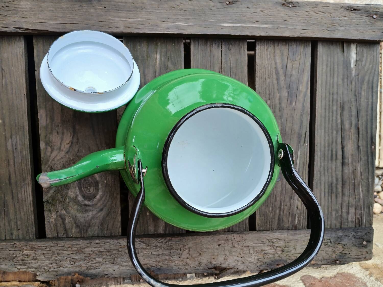 Enameled sheet metal teapot