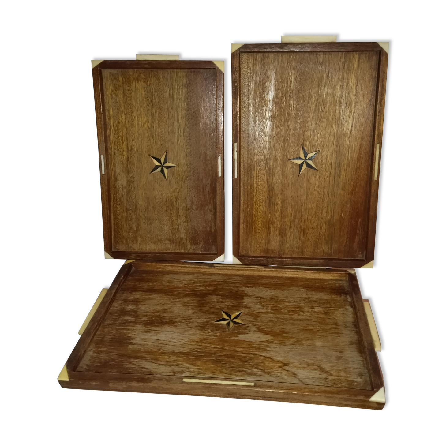 3 pull-out trays in teak and ebony bone marquetry