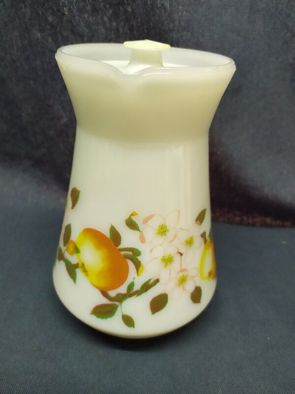 Carafe style arcopal apple flowers old vintage