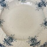 Plates iron earth flowers