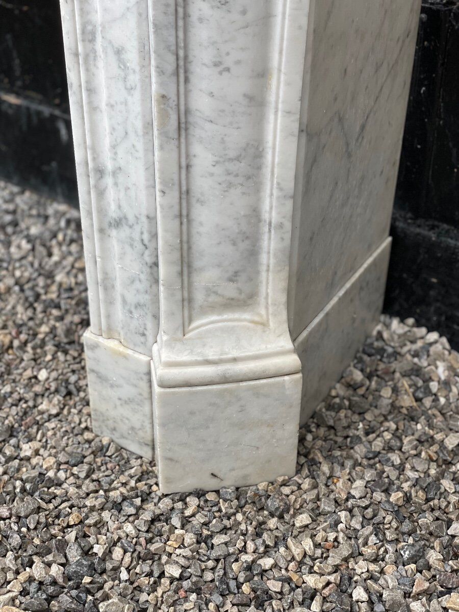 Louis XV style fireplace in Carrara marble around 1900