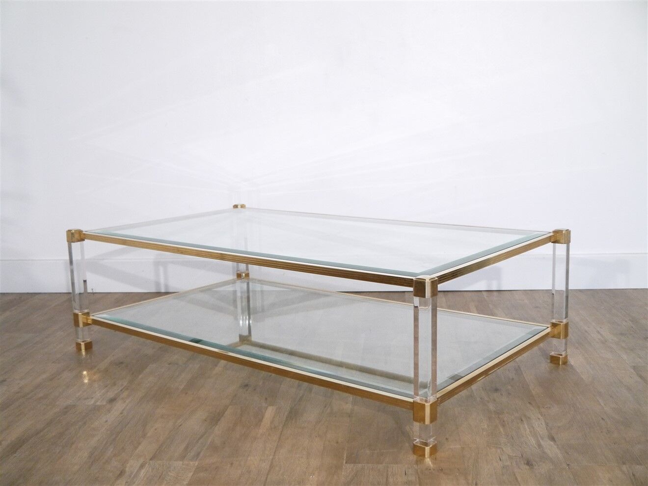 Table basse vintage en lucite metal et verre 1960