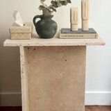 Set of two minimalist stone face statues