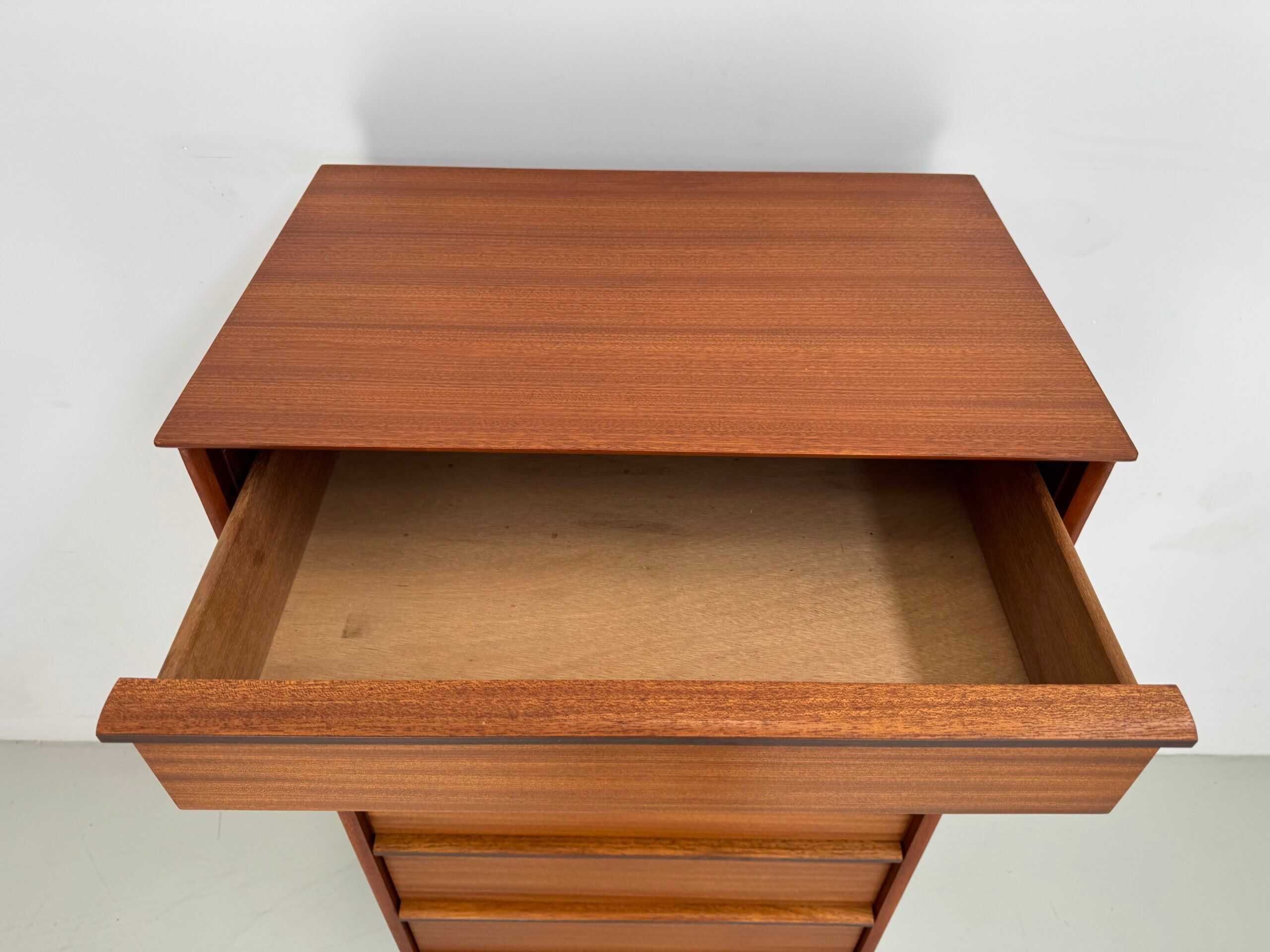 Commode vintage Austinsuite.