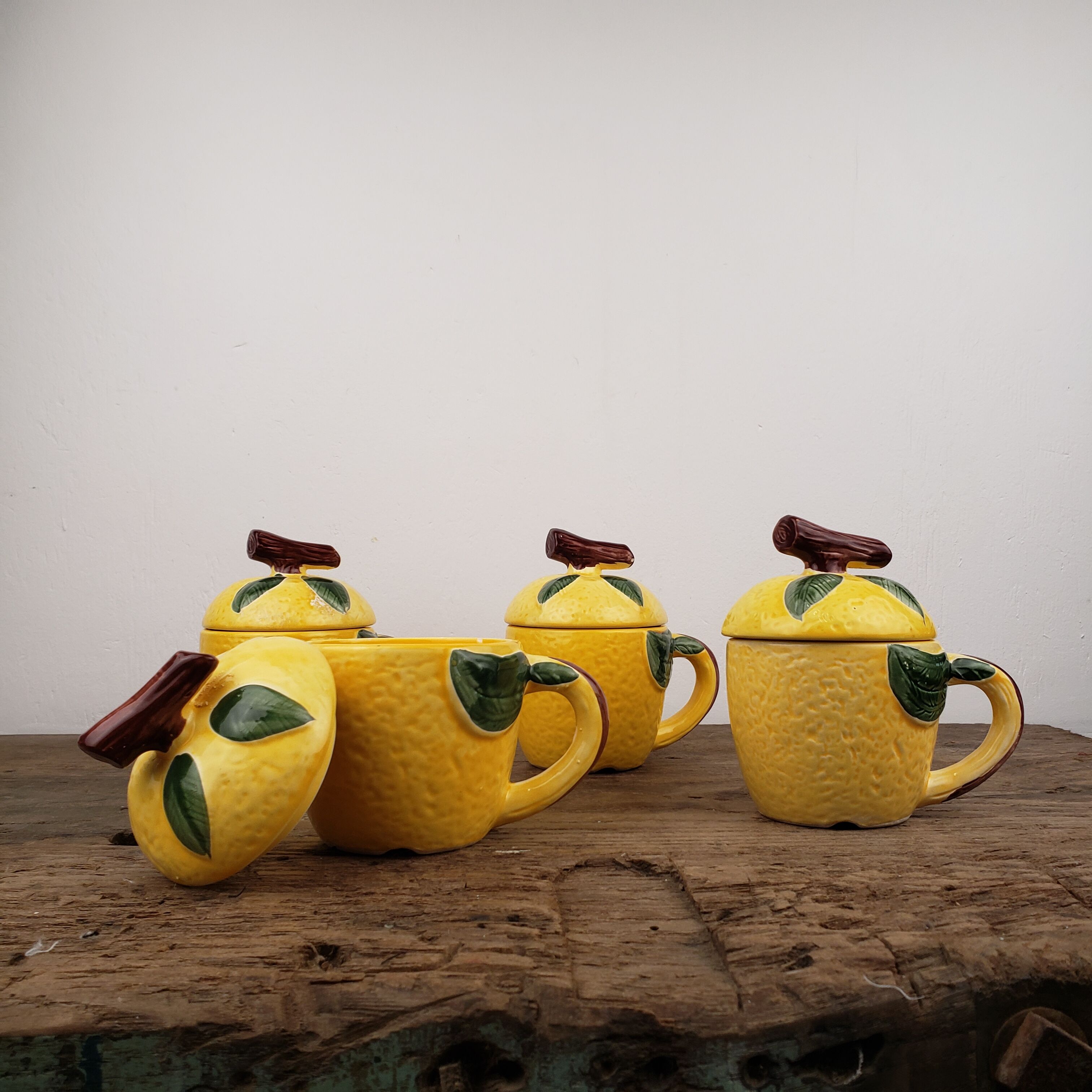 Lemon slurry cups with lid