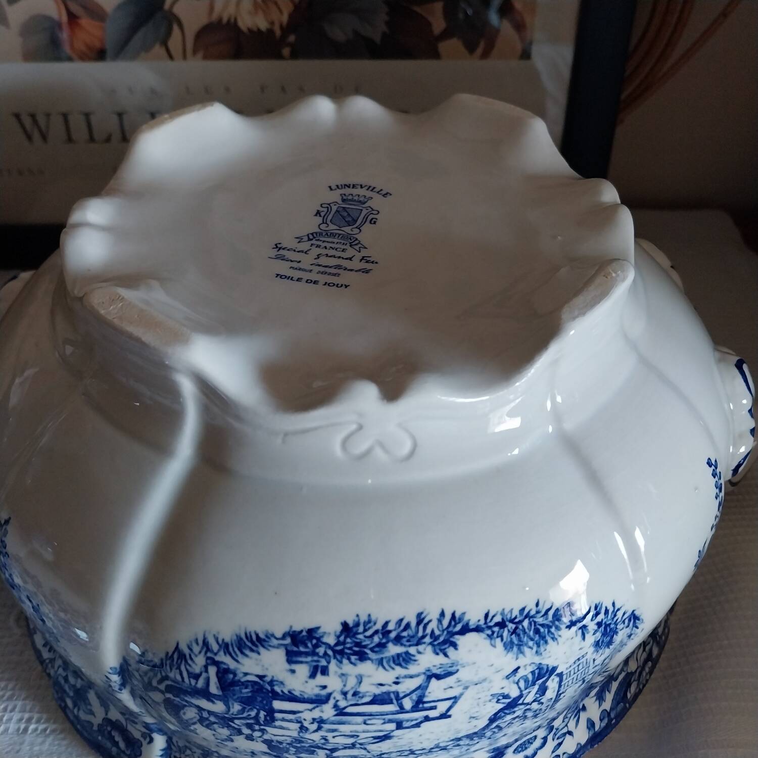 Old soup tureen Lunéville K&G toile de Jouy
