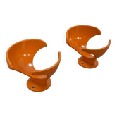 Set 2 x space age oranje haken, wandhaak, kapstok