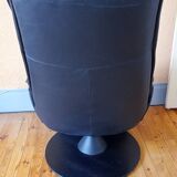 Armchair by designer Hjellegjerde. Contura Zero Gravity model for Modi.
