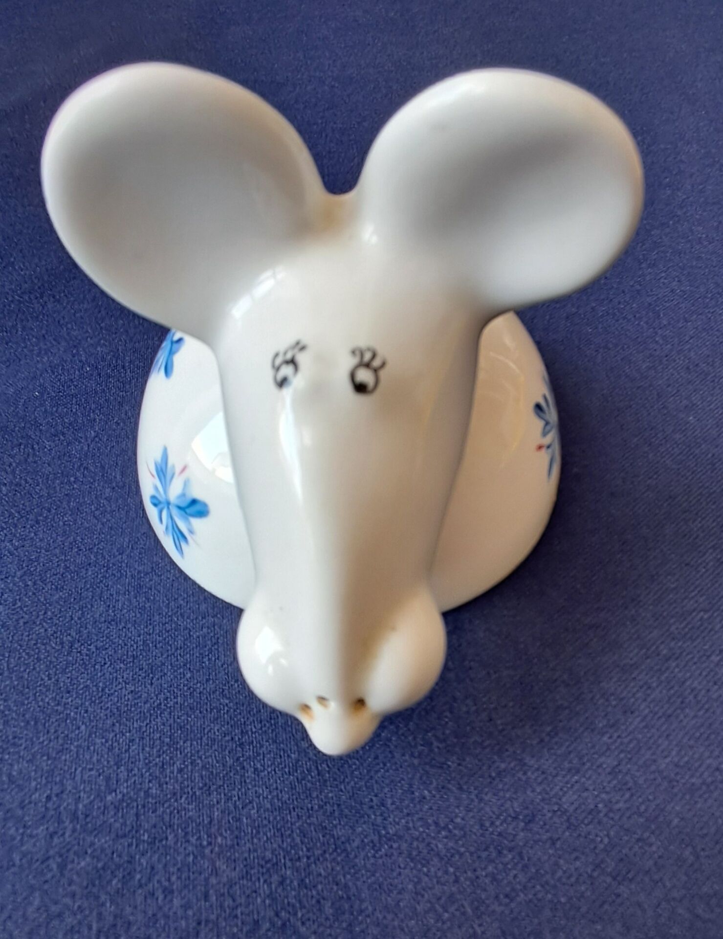 Salt cellar or porcelain salt shaker. Zoomorphic figurine of a mouse.