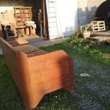 Art Deco banquette in its original condition.