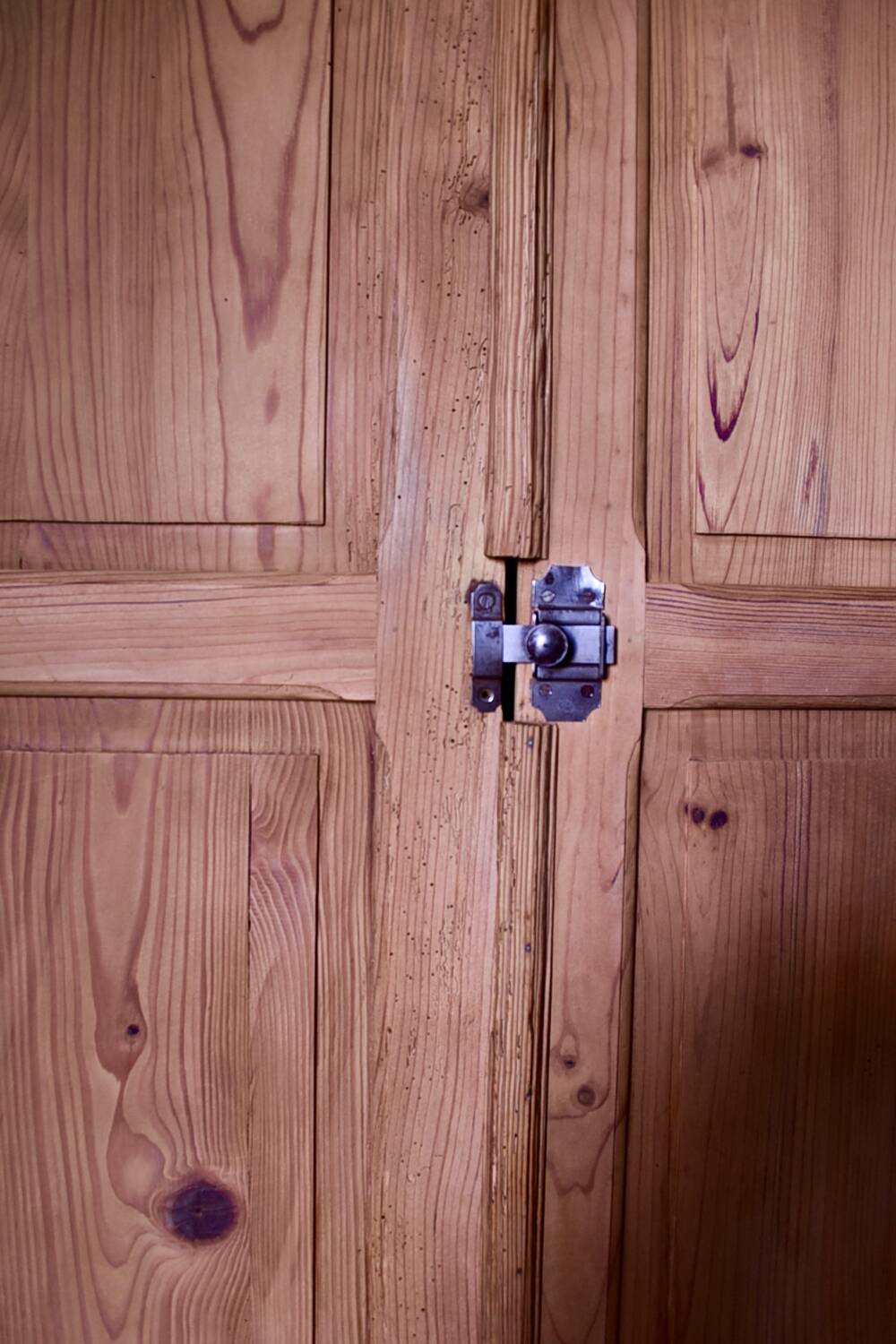 Armoire campagnarde
