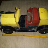 Car in tole