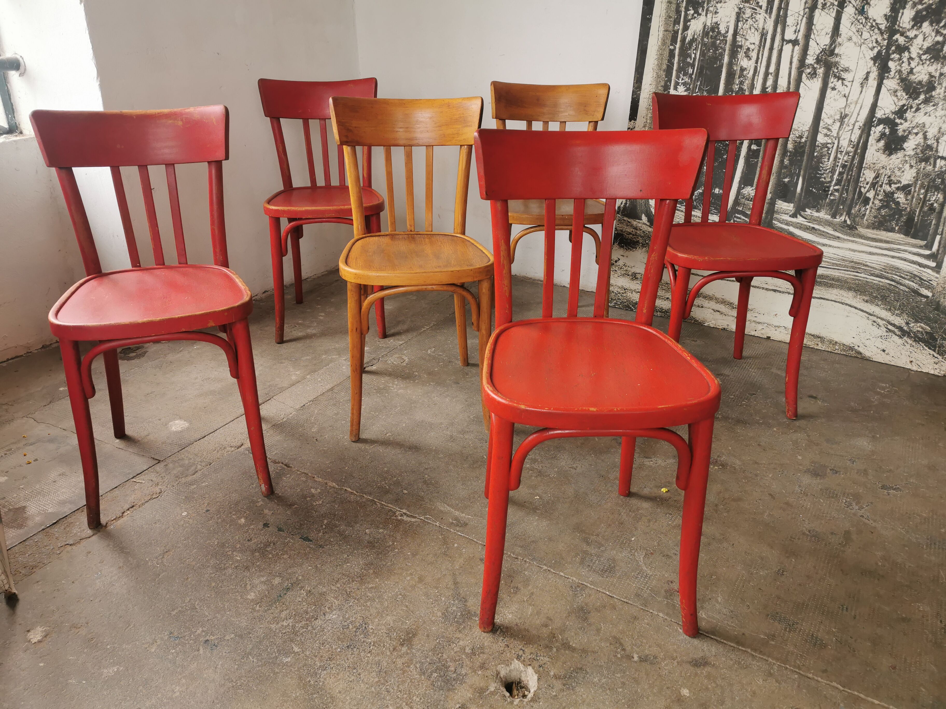 Set of 6 vintage bistro chairs