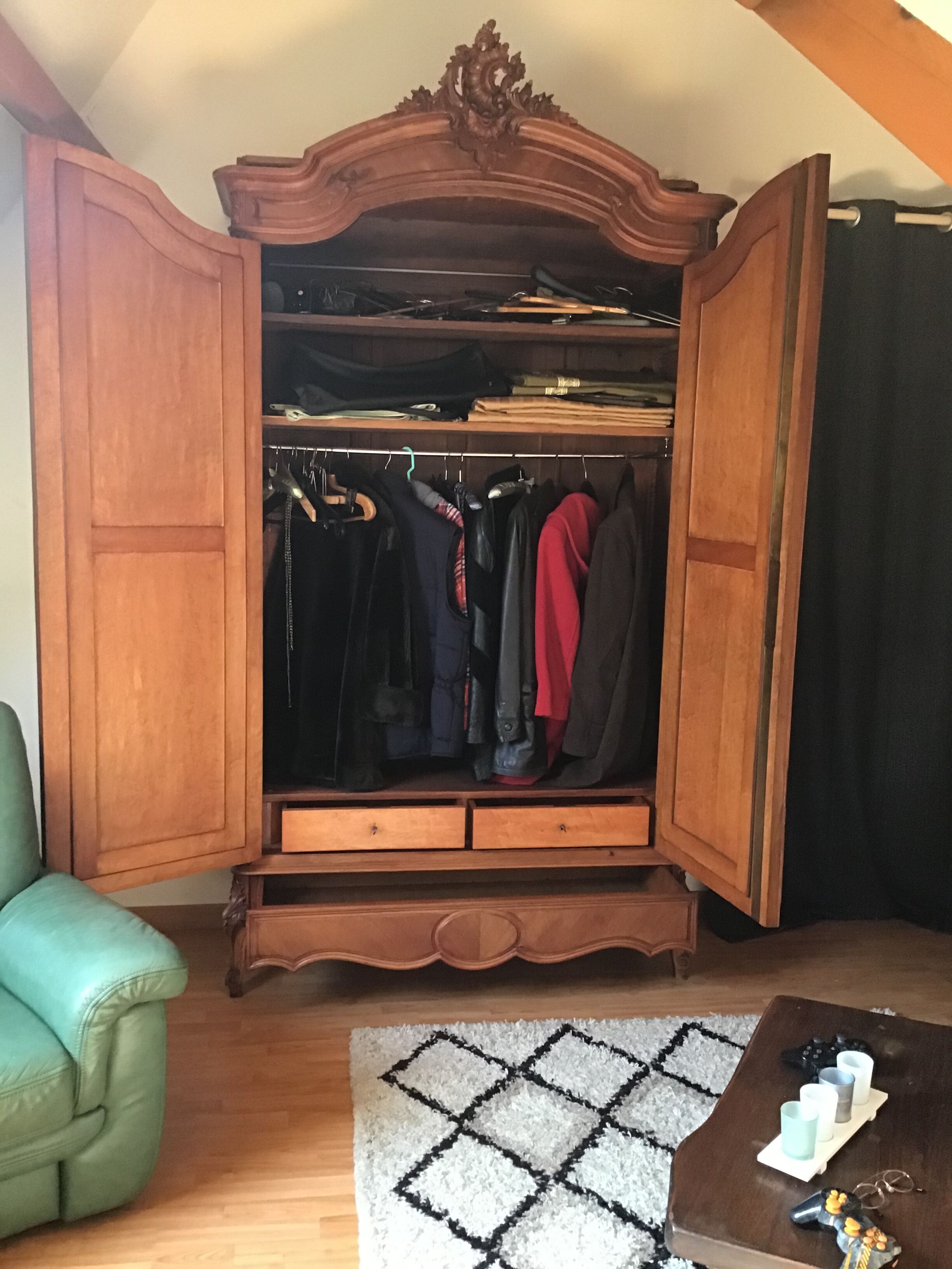 Armoire à glaces biseautées style Louis XV Selency