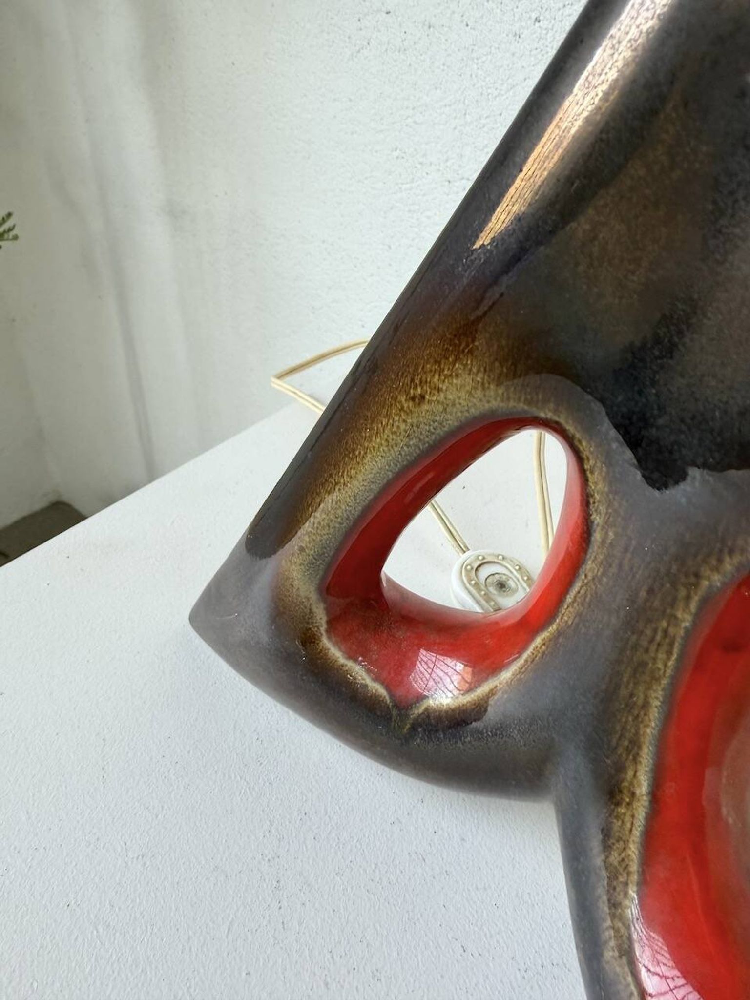 1950s ceramic table lamp, free form
