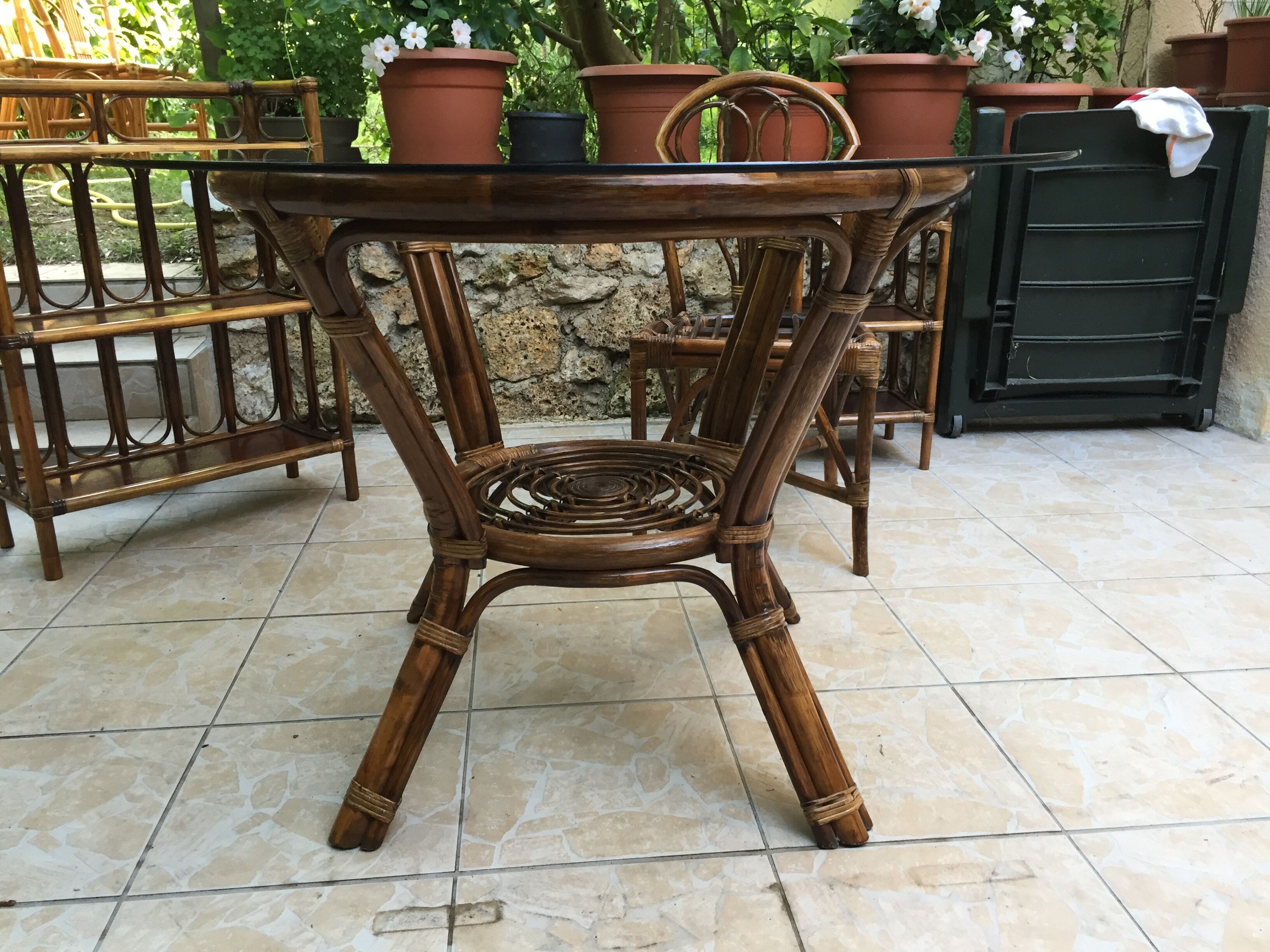 Rattan table