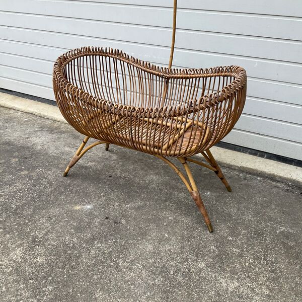 Berceau en rotin vintage