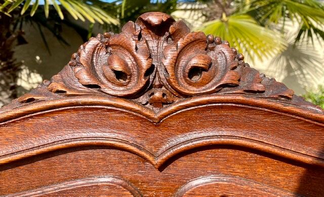 Pair of oak beds style Louis XV /Louis XVI