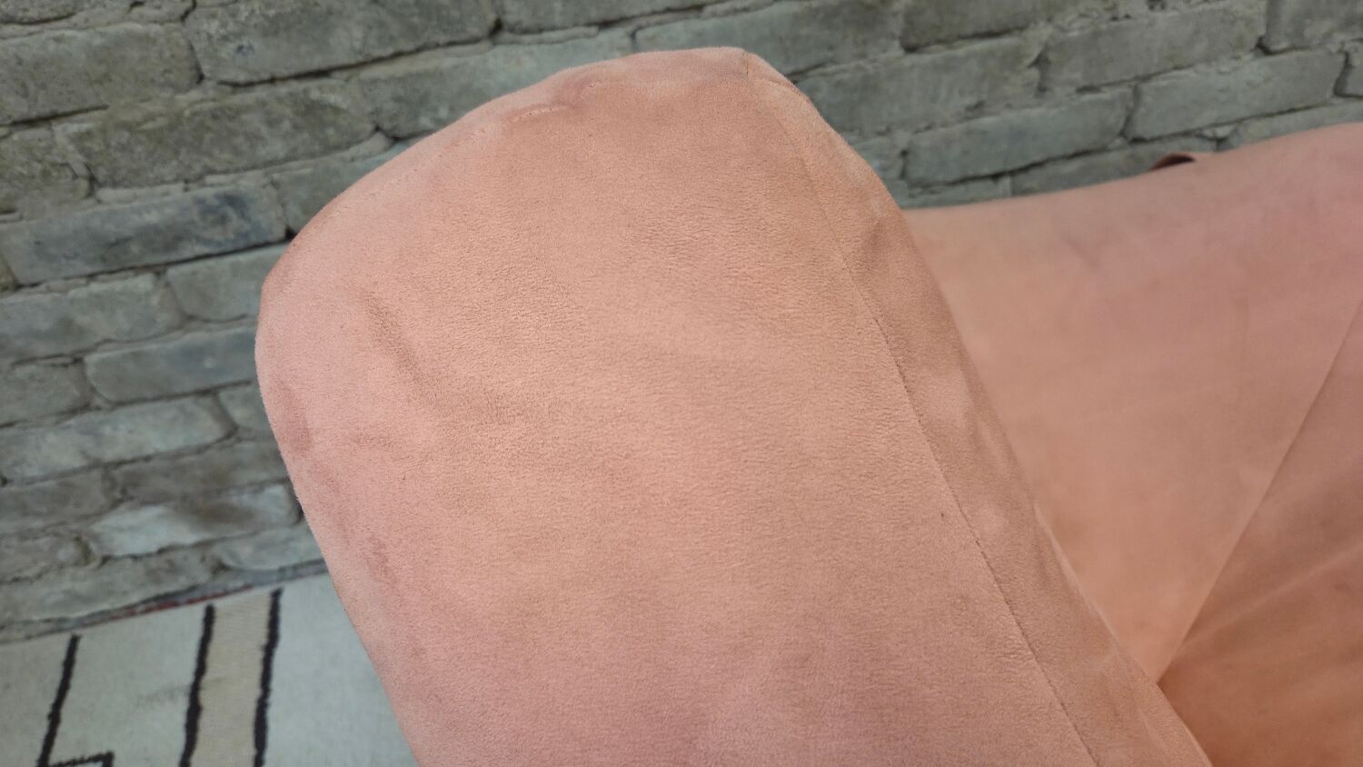 Fauteuil triangle vintage "Escapade " design cocon années 70'.
