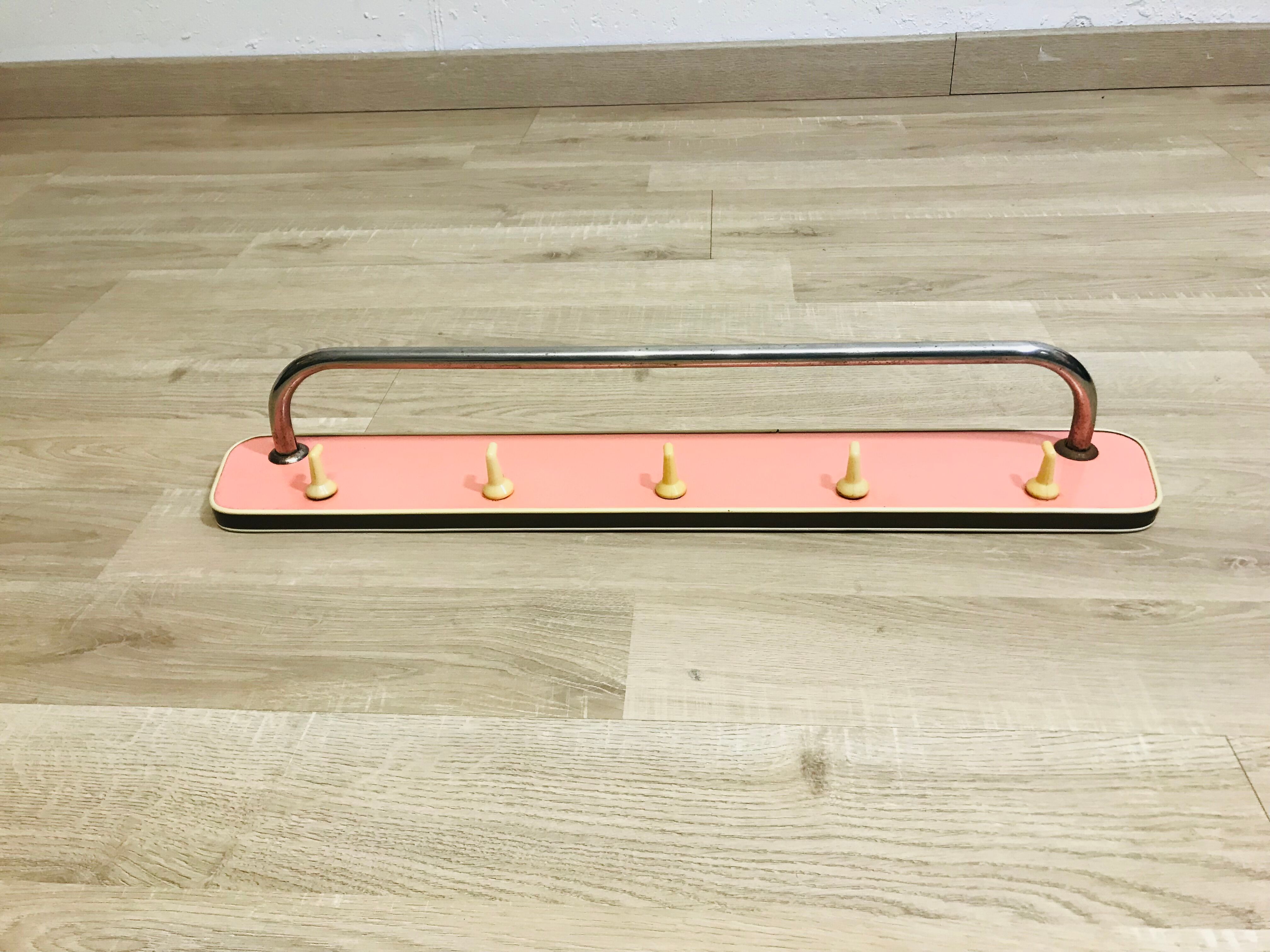 Wall rack in formica 60's