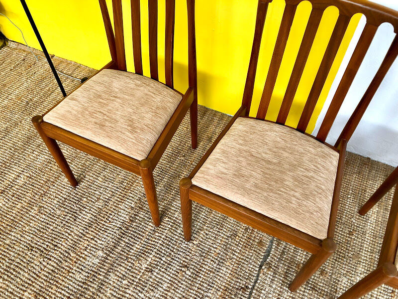 Scandinavian chairs 47 cm