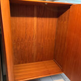 Armoire vintage scandinave en teck massif dressing 1960