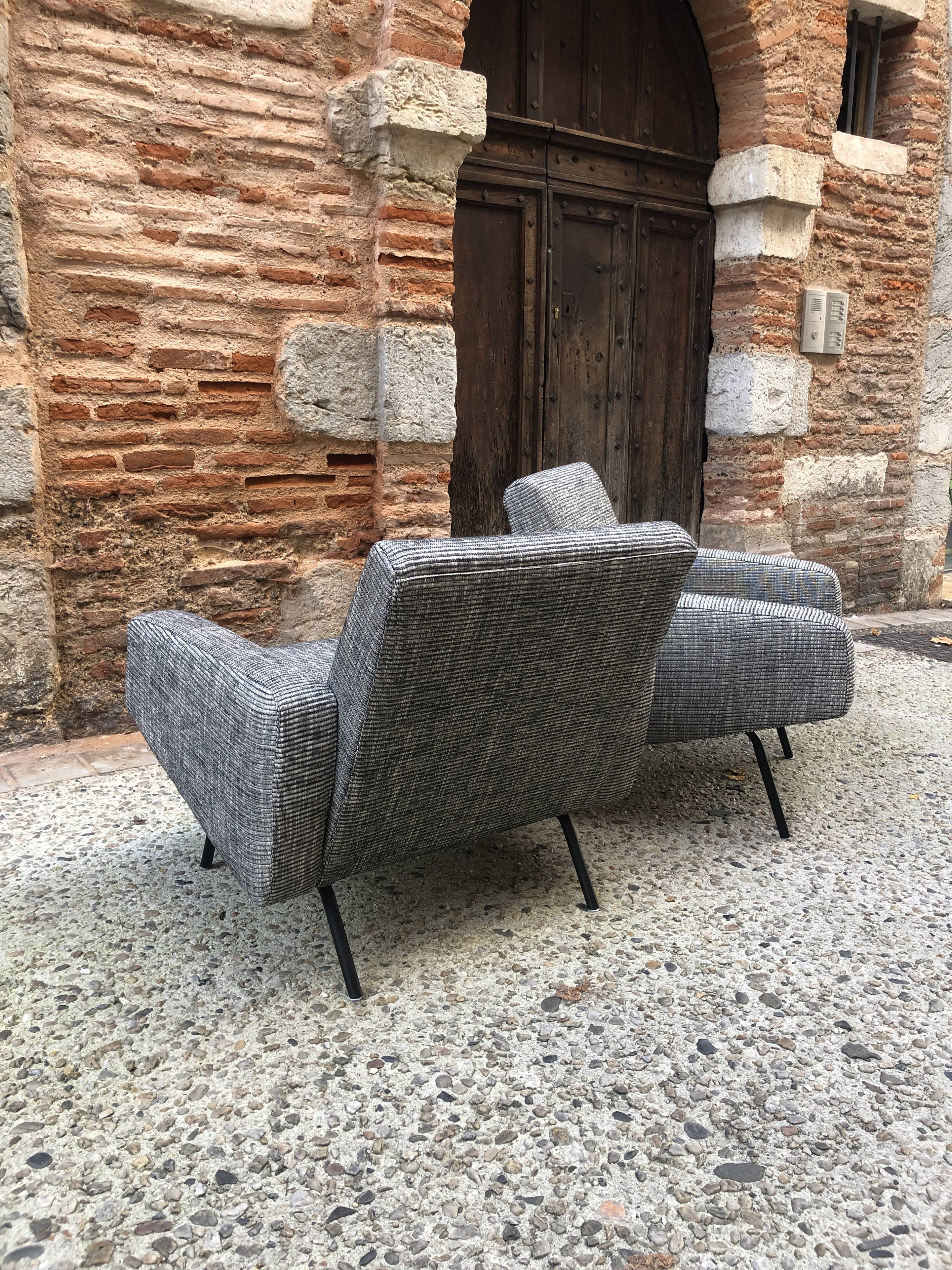 Paire de fauteuils 743 Joseph andré Motte Steiner