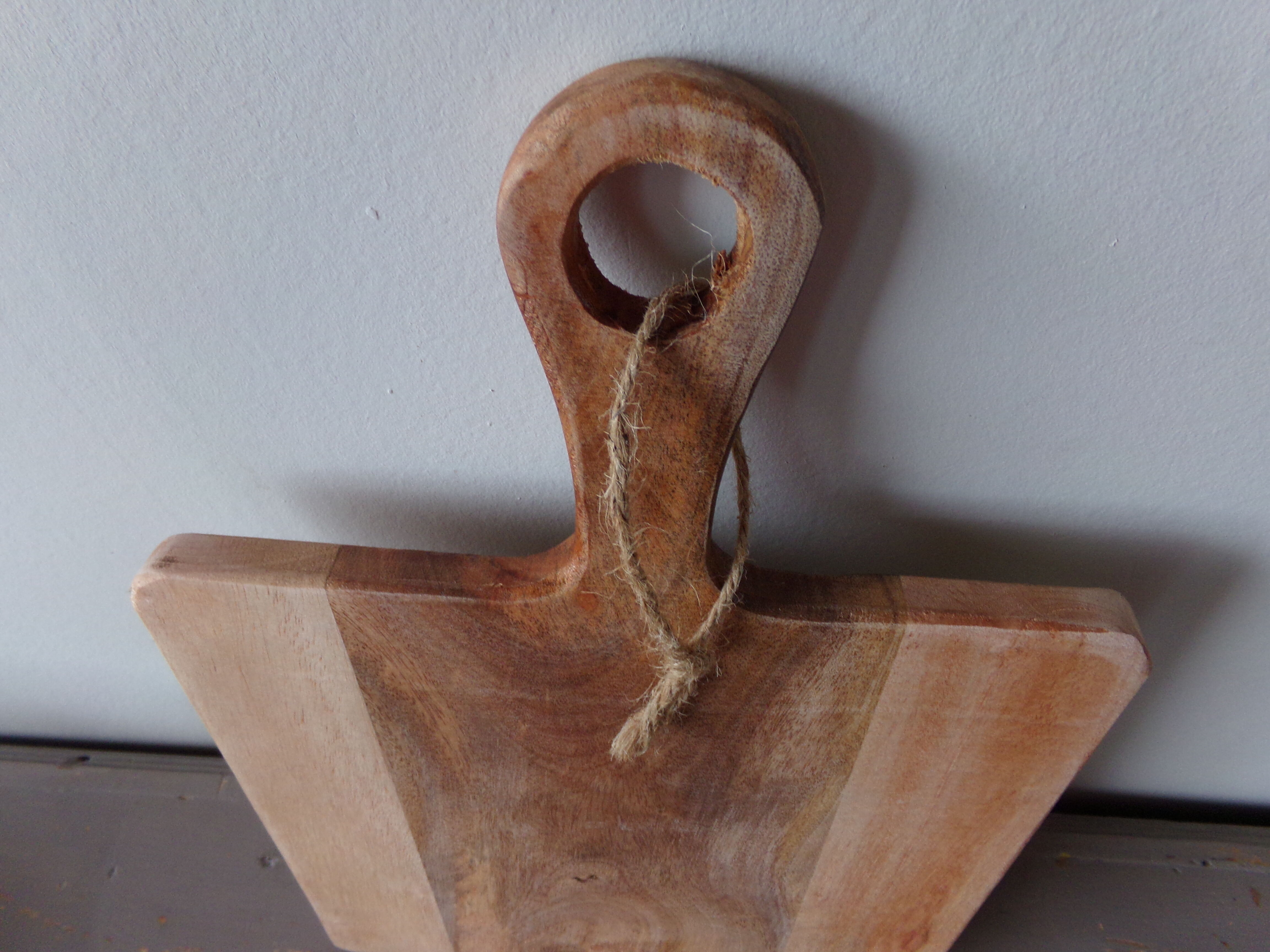 Acacia cutting board