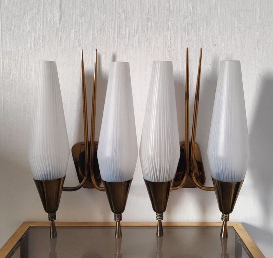 Chandelier with two vintage wall lamps house Lunel 1960