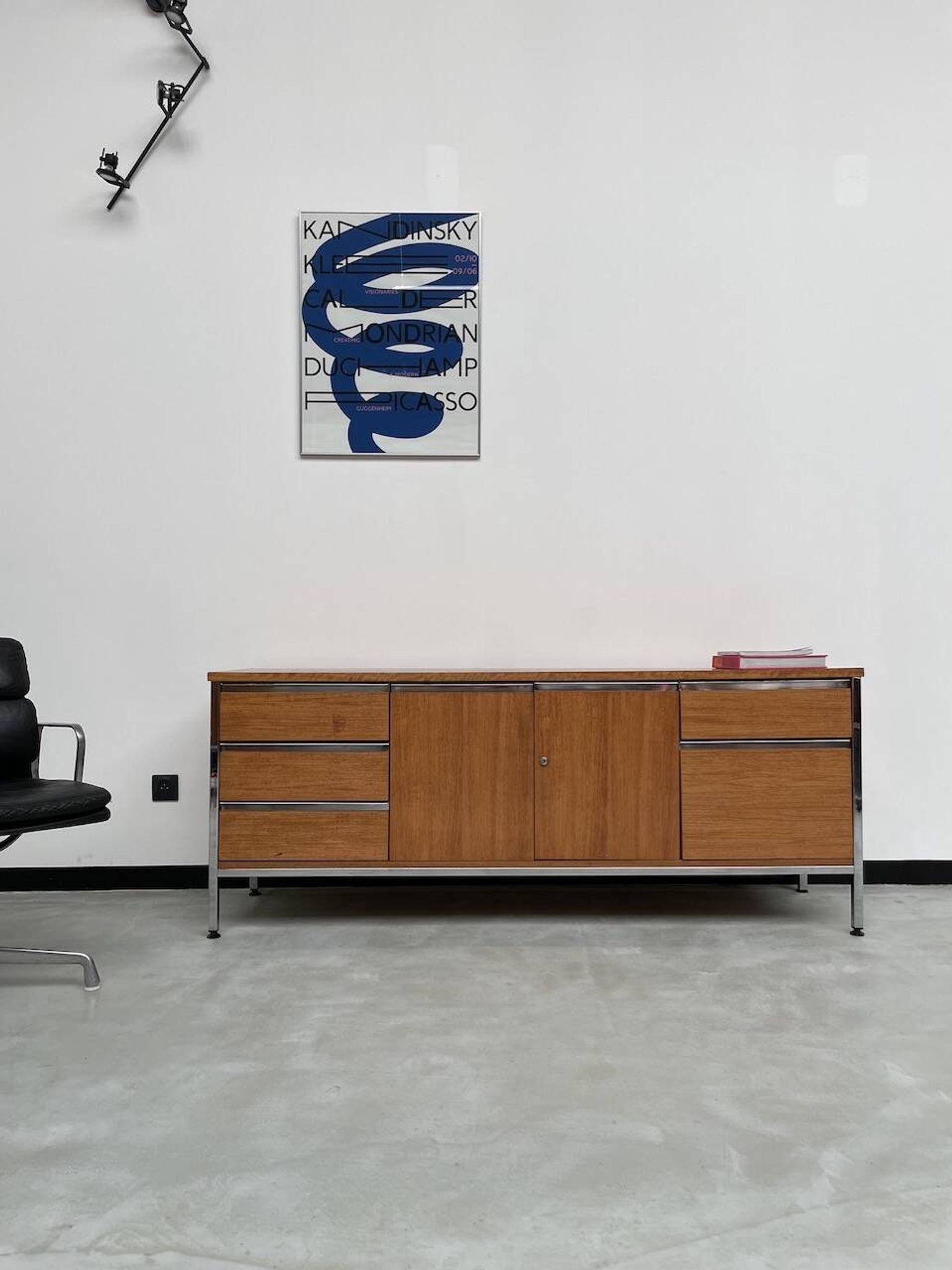 1960s modernist enfilade