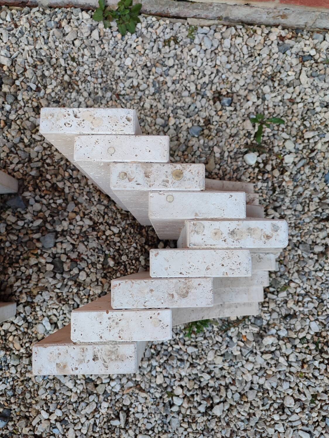Table basse en travertin et verre, Carlo Scarpa, Italy, 1970s