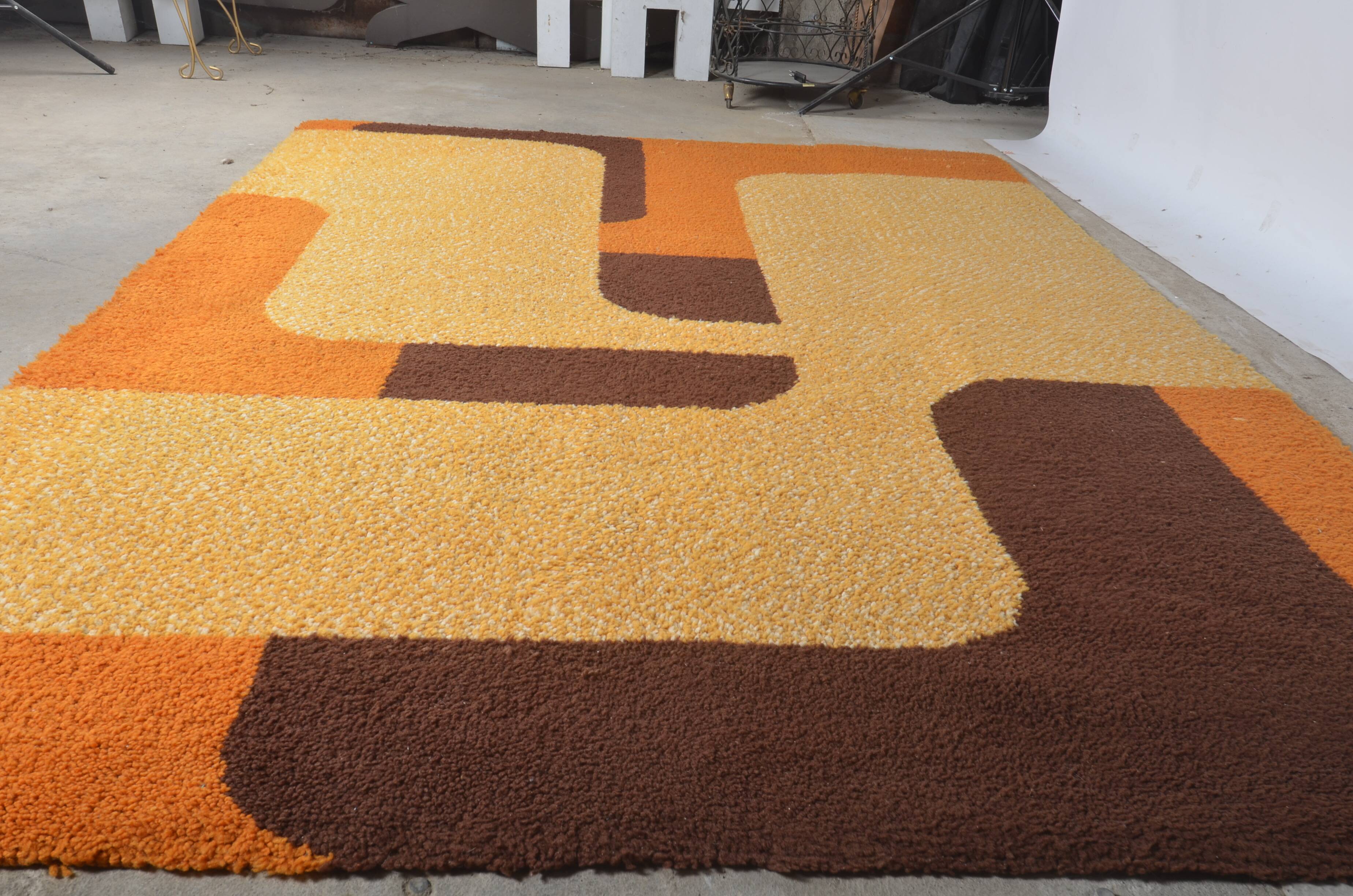 Vintage space age rug 1970