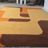 Vintage space age rug 1970