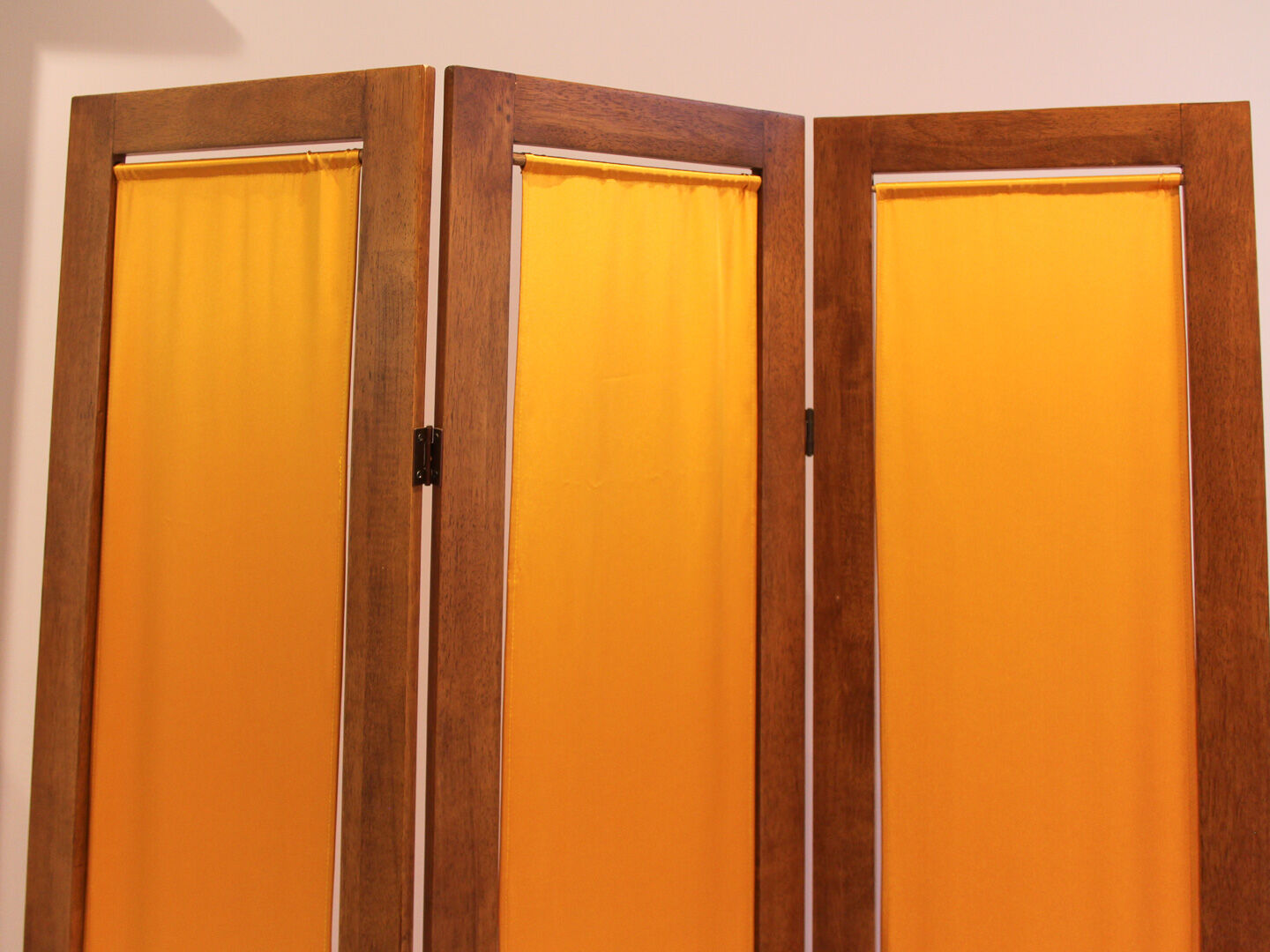 Wooden and silk screen