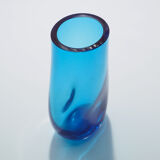 Vase en verre bleu Whitefriars