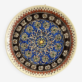 Assiette décorative murale en céramique d'iznik (Turquie).