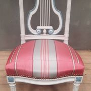 Chaise style Louis XVI laquée dossier lyre