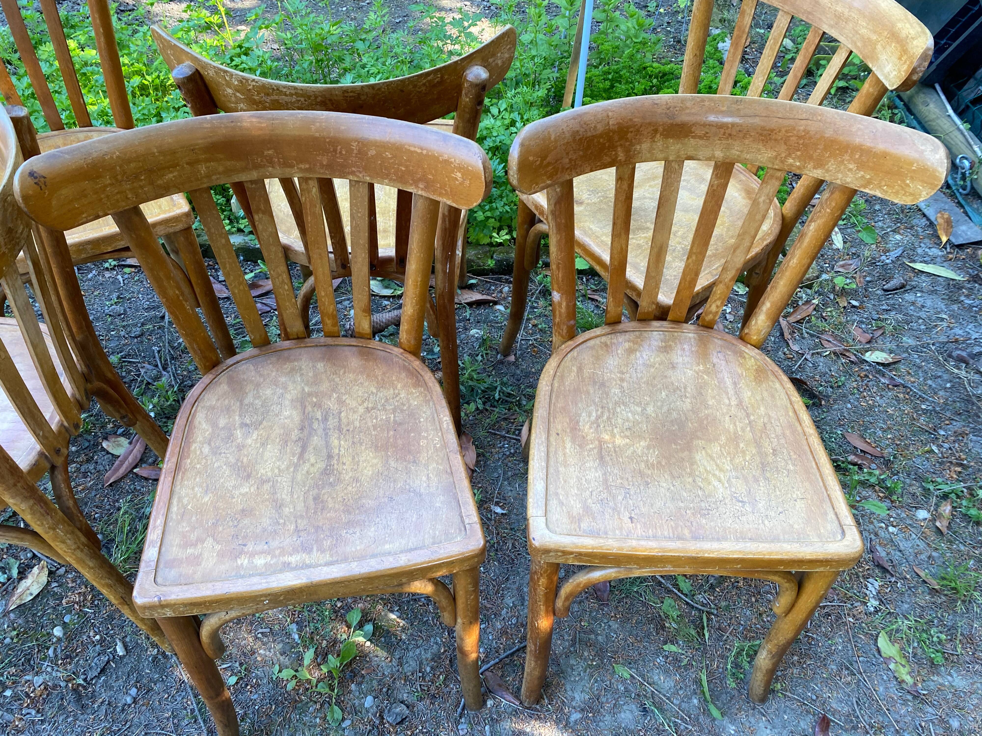 Lot de 8 chaises de bistrot vintage 1950