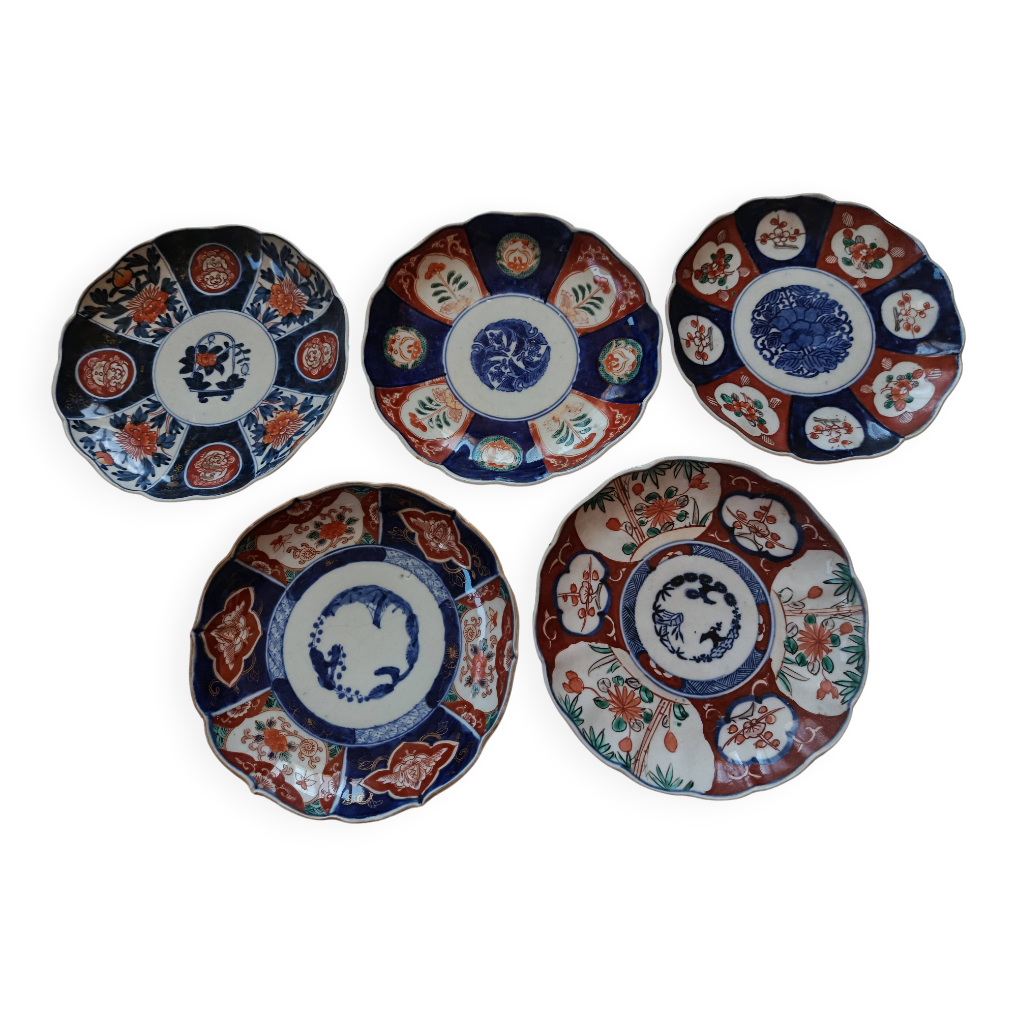 5 IMARI PLATES JAPAN 19th century scalloped floral motifs, FUKI CHOSHUN Arita