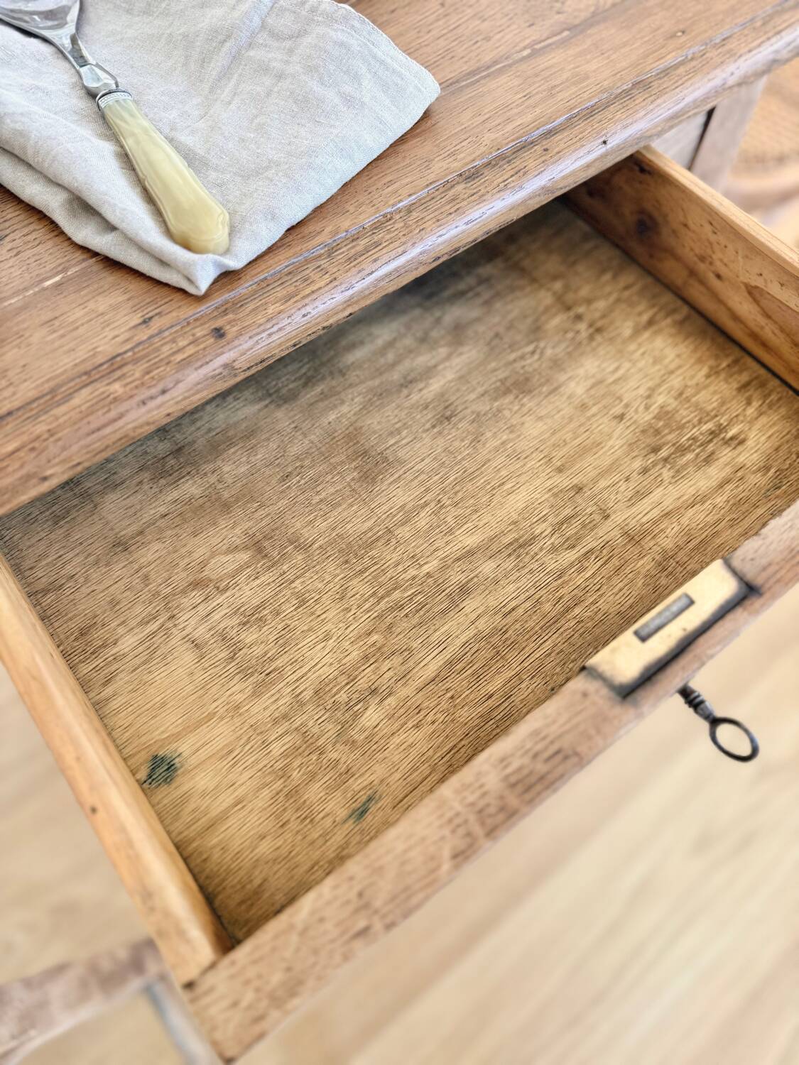 Table en chêne ou bureau