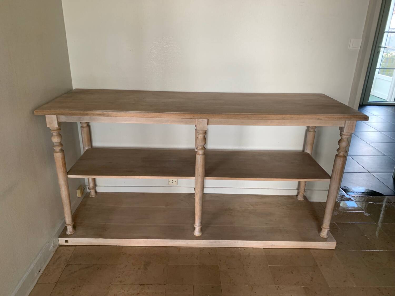 Interiors draper table