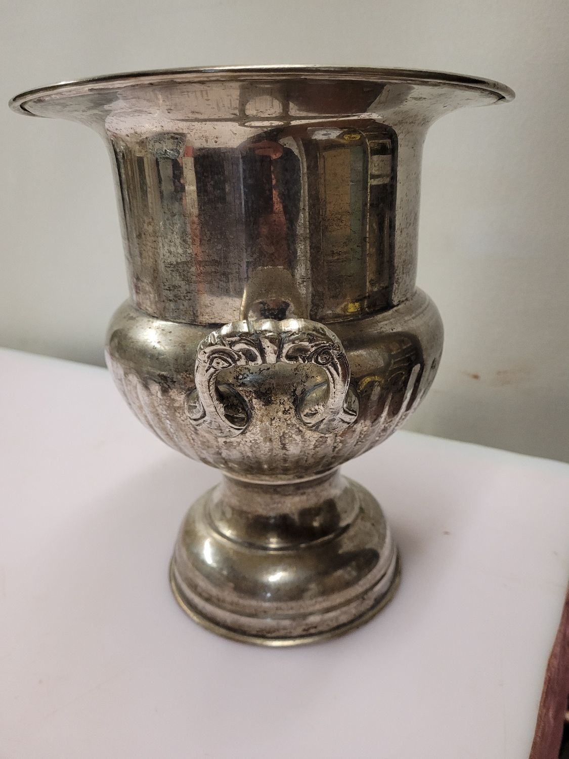 Antique champagne bucket in silver metal medicis shape